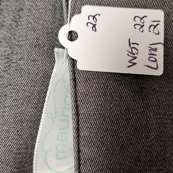 Elegant Gray Skirt - Picture 2 of 3